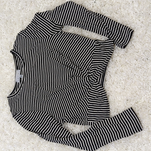 gaze Tops Gaze Brand Black And White Striped Knottedfront Cropped